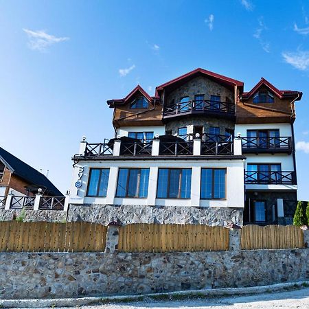 Svoi Hotel Поляница Экстерьер фото