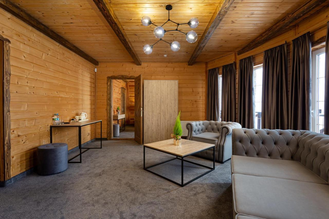 Svoi Hotel Поляница Экстерьер фото
