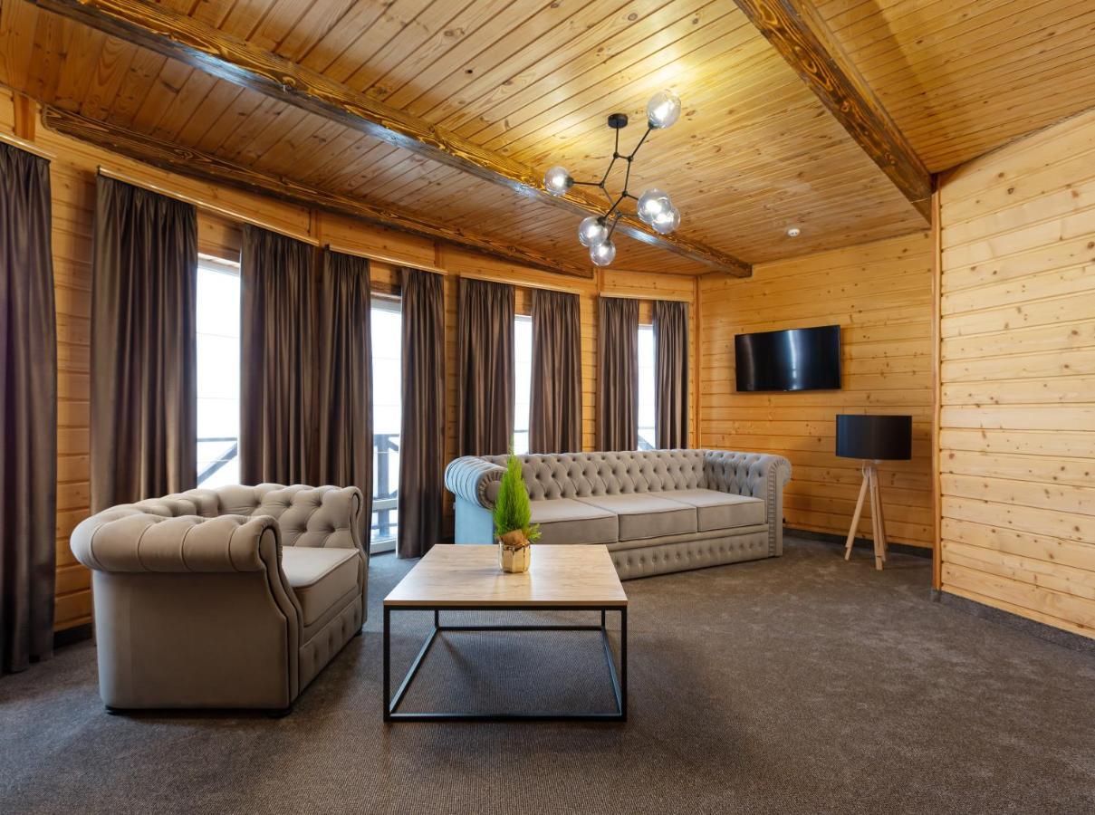 Svoi Hotel Поляница Экстерьер фото