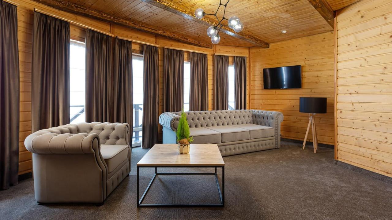 Svoi Hotel Поляница Экстерьер фото