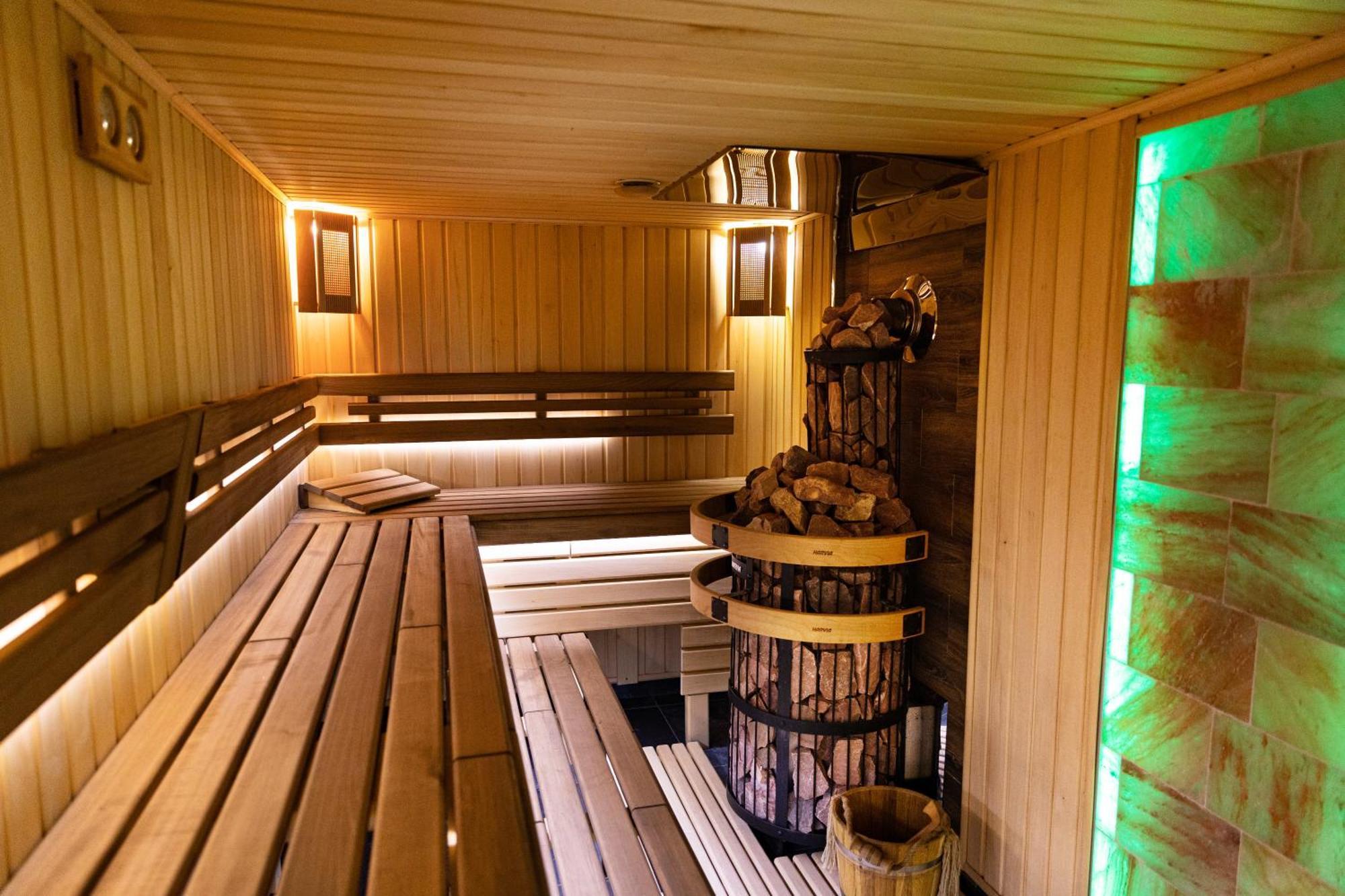 Svoi Hotel Поляница Экстерьер фото