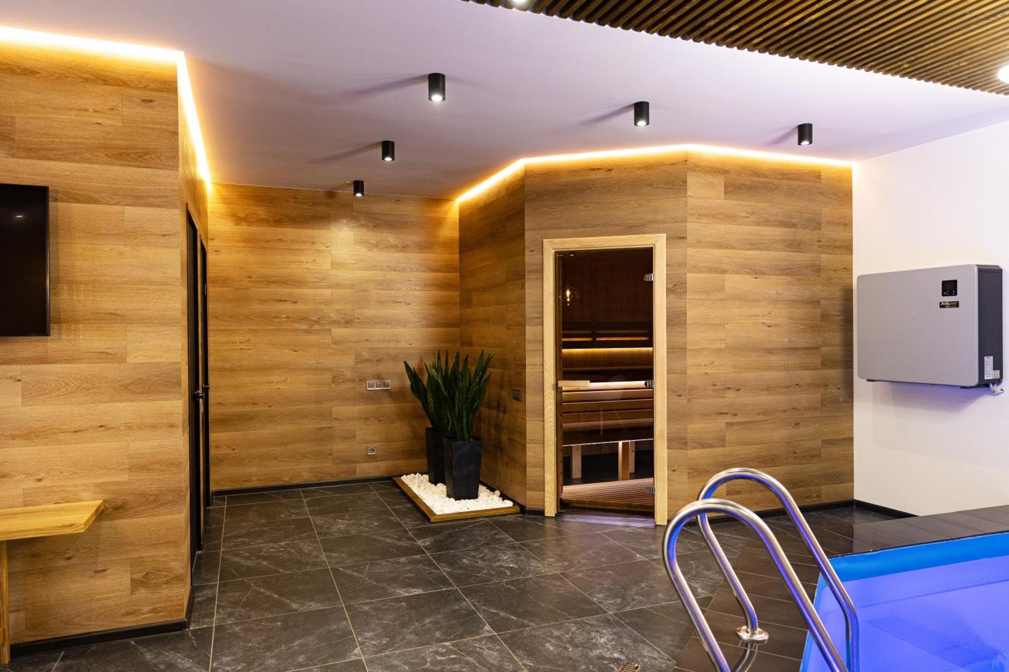 Svoi Hotel Поляница Экстерьер фото