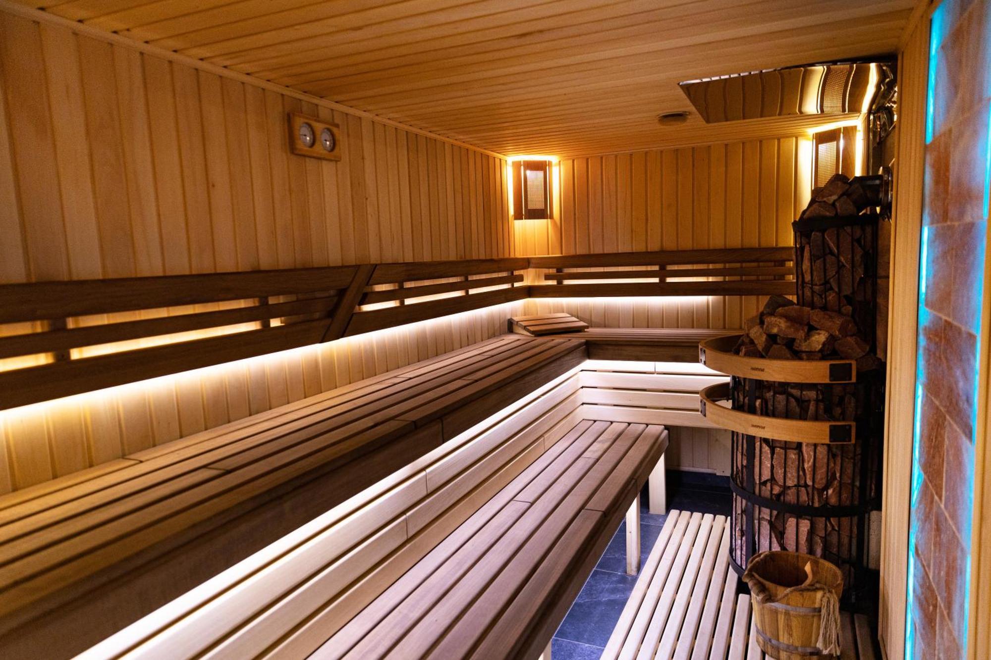 Svoi Hotel Поляница Экстерьер фото