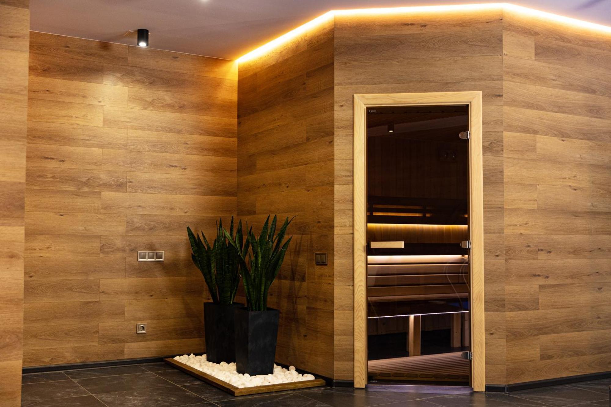 Svoi Hotel Поляница Экстерьер фото