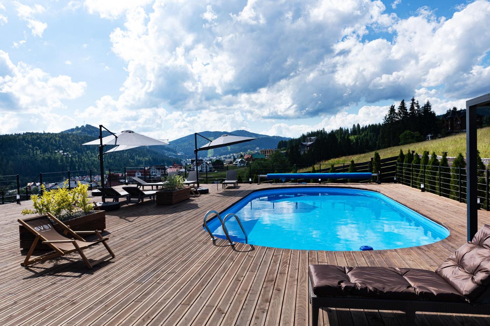 Svoi Hotel Поляница Экстерьер фото