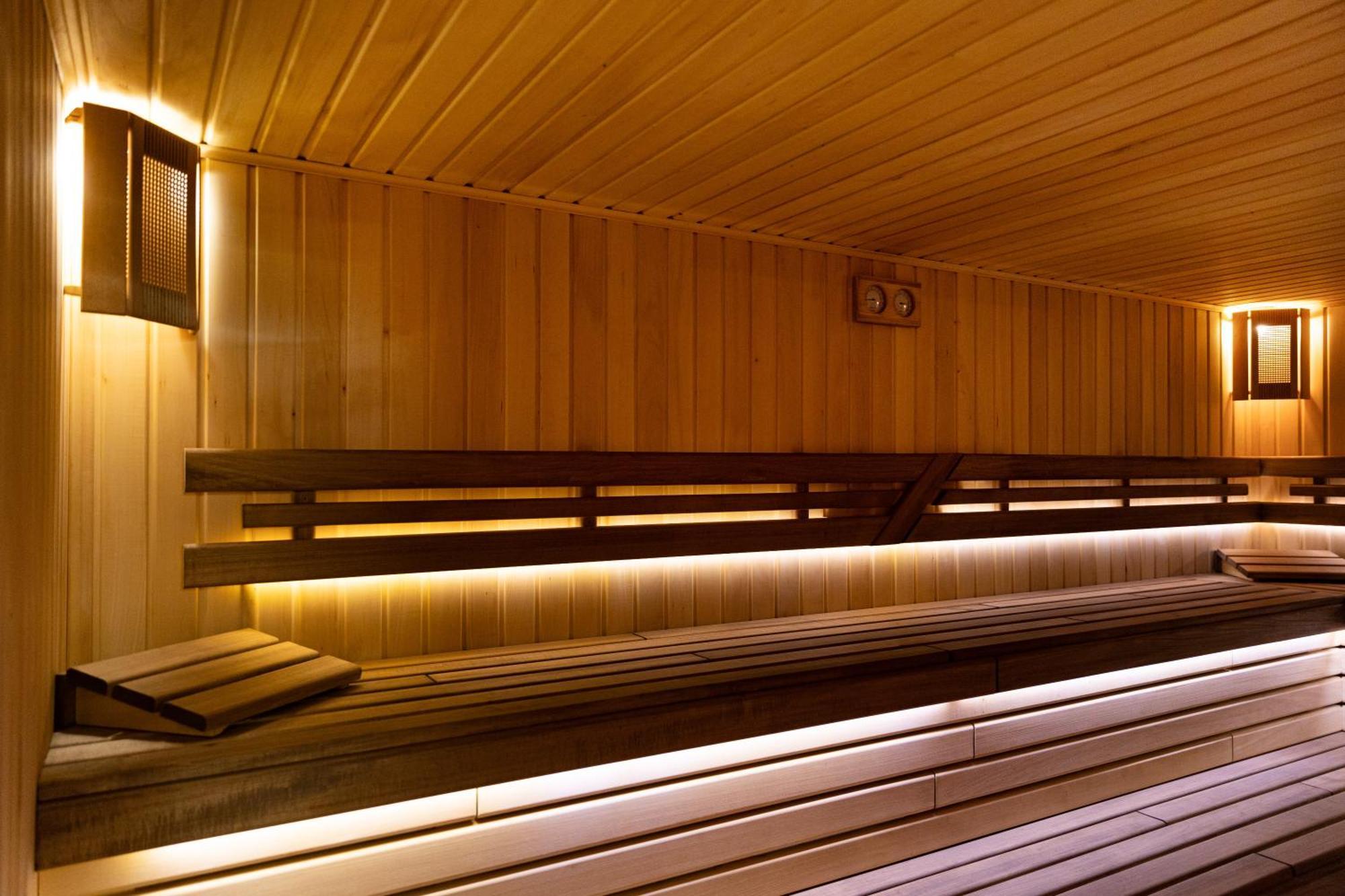 Svoi Hotel Поляница Экстерьер фото